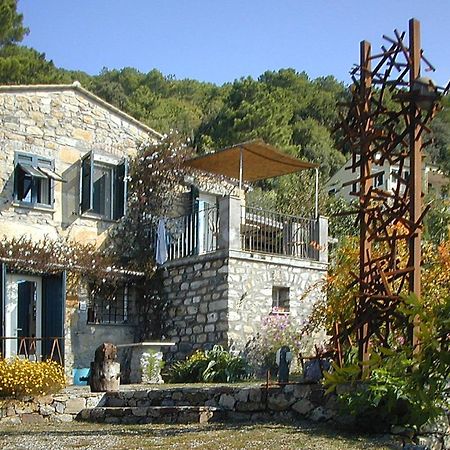 Cottage La Casa Del Pittore Reggimonti Ngoại thất bức ảnh