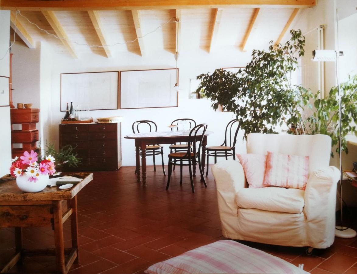 Cottage La Casa Del Pittore Reggimonti Ngoại thất bức ảnh