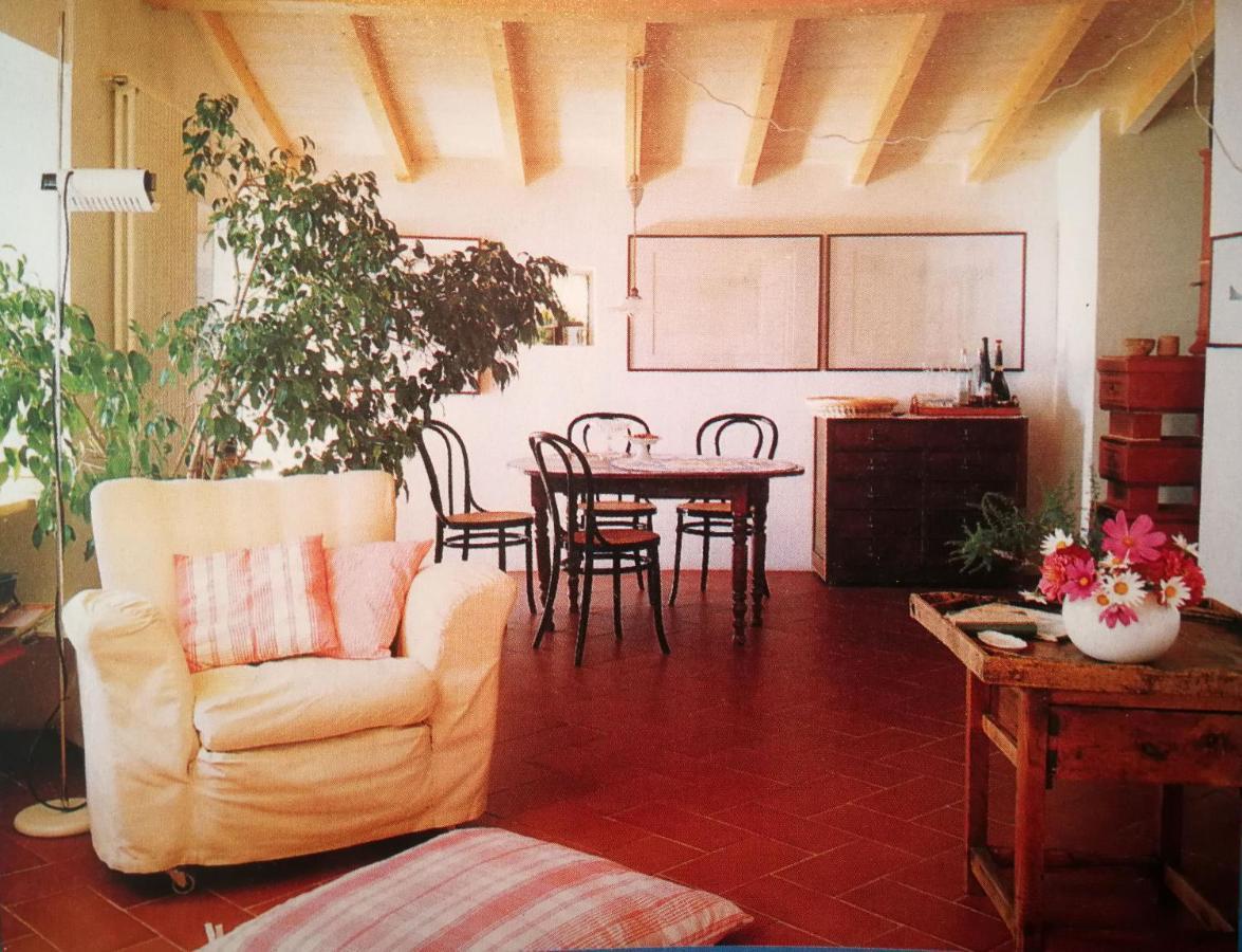 Cottage La Casa Del Pittore Reggimonti Ngoại thất bức ảnh